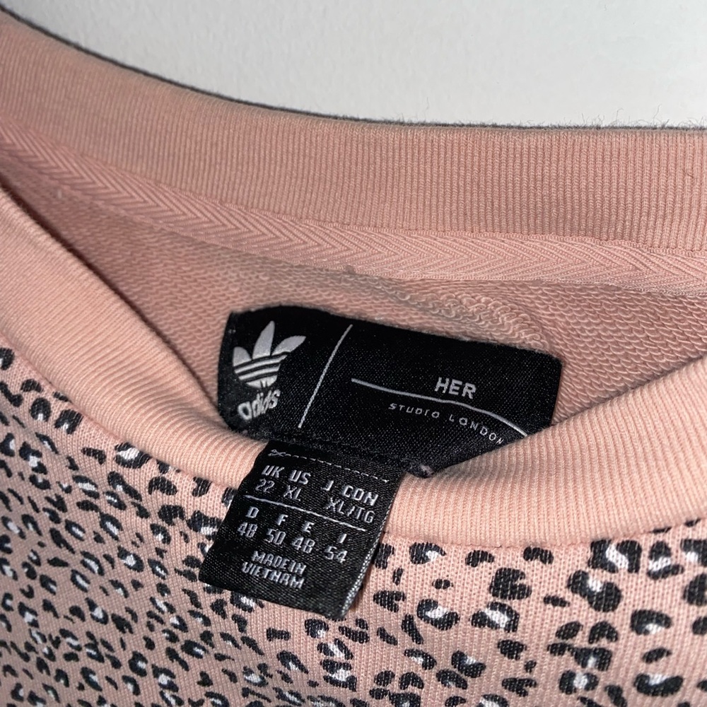 Adidas crewneck sweatshirt